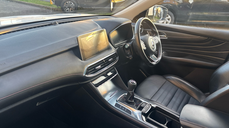 MG Hs 1.5 T-GDI Exclusive 5dr Petrol Hatchback